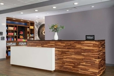 Hampton Inn & Suites Pittsburgh New Stanton