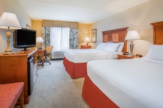 Holiday Inn Express & Suites Bloomington, an IHG Hotel