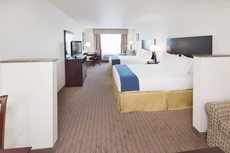 Holiday Inn Express & Suites Omaha I-80, an IHG Hotel