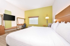 Holiday Inn Express & Suites Salem, an IHG Hotel