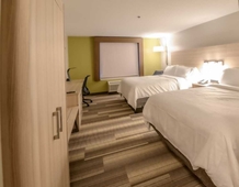 Holiday Inn Express & Suites Dayton East - Beavercreek, an IHG Hotel