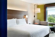 Holiday Inn Express And Suites Warsaw - E Center, an IHG Hotel