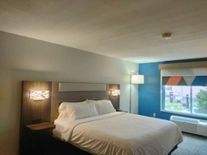 Holiday Inn Express Lapeer, an IHG Hotel