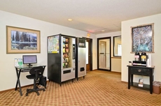 AmeriVu Inn and Suites - Hayward WI