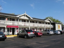 Chalet Motel Mequon