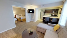 Chase Suite Hotel Newark-Fremont