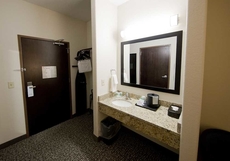 Cobblestone Inn & Suites  Manchester