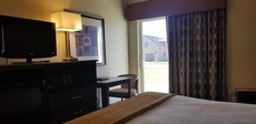 Cobblestone Inn and Suites - Lake View