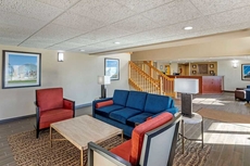 Comfort Inn & Suites Jackson - West Bend