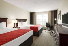 Country Inn & Suites by Radisson, Kansas City at Village West, KS