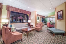 Days Inn & Suites by Wyndham Sutton Flatwoods