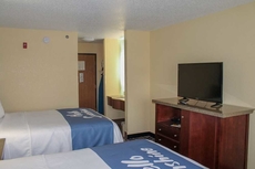 Days Inn by Wyndham Batavia Ohio