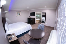 Diamond Bell Inn & Suites