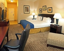 Holiday Inn Express & Suites Marshall, an IHG Hotel