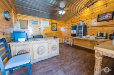 Horseshoe Lodges Cabins & RV Park