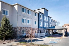 La Quinta Inn & Suites by Wyndham Henderson-Northeast Denver