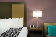 La Quinta Inn & Suites by Wyndham Lake Charles - Westlake