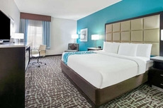 La Quinta Inn & Suites by Wyndham Paris