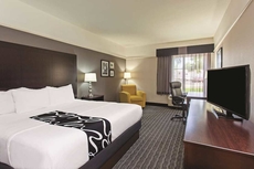 La Quinta Inn & Suites by Wyndham Santa Clarita - Valencia