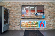 Motel 6 Elmsford, NY - White Plains