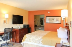 Rose Garden Inn & Suites