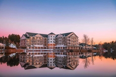 Saranac Waterfront Lodge, Trademark Collection by Wyndham