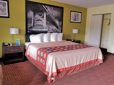 Super 8 by Wyndham Bellmawr NJ/Philadelphia PA Area