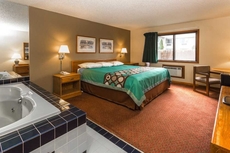 Super 8 by Wyndham Hartford WI