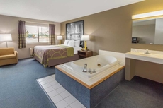 Super 8 by Wyndham Hebron Lowell Area