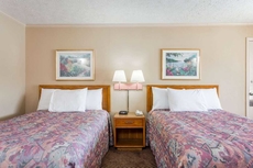 Travelodge by Wyndham Ridgeway Martinsville Area