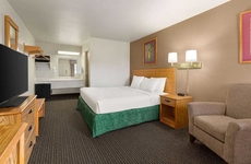 Travelodge by Wyndham Wellington KS