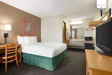 Travelodge by Wyndham Wellington KS