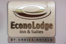 Econo Lodge Inn & Suites