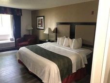 Quality Inn & Suites Woodstock near Lake Geneva