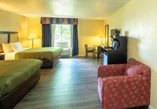 Quality Inn & Suites Woodstock near Lake Geneva