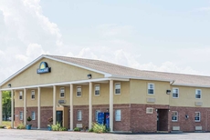 Days Inn by Wyndham Amherst