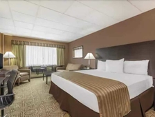 Ramada Hotel & Conference Center by Wyndham Paintsville