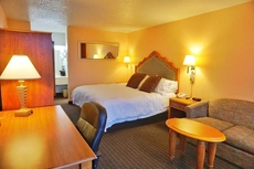 Castle Inn & Suites