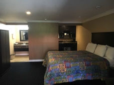 Garden Inn & Suites