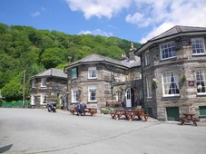 The Oakeley Arms Hotel