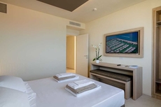 Palace Lido Hotel & Suites