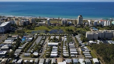 Alex Beach Cabins