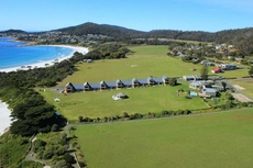 Diamond Island Resort & Bicheno Penguin Show