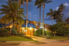 Sapphire Palms Motel