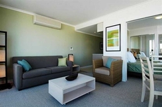 BASE Holidays - Ettalong Beach Premium Apartments