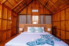 Hola Beach-Beach Club & Eco Glamping Resort