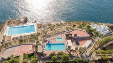 Perla del Golfo Resort