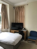 Gatwick Inn Hotel