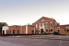 Premier Inn Wirral (Childer Thornton)