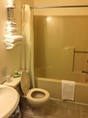 Algonquin Lakeside Inn